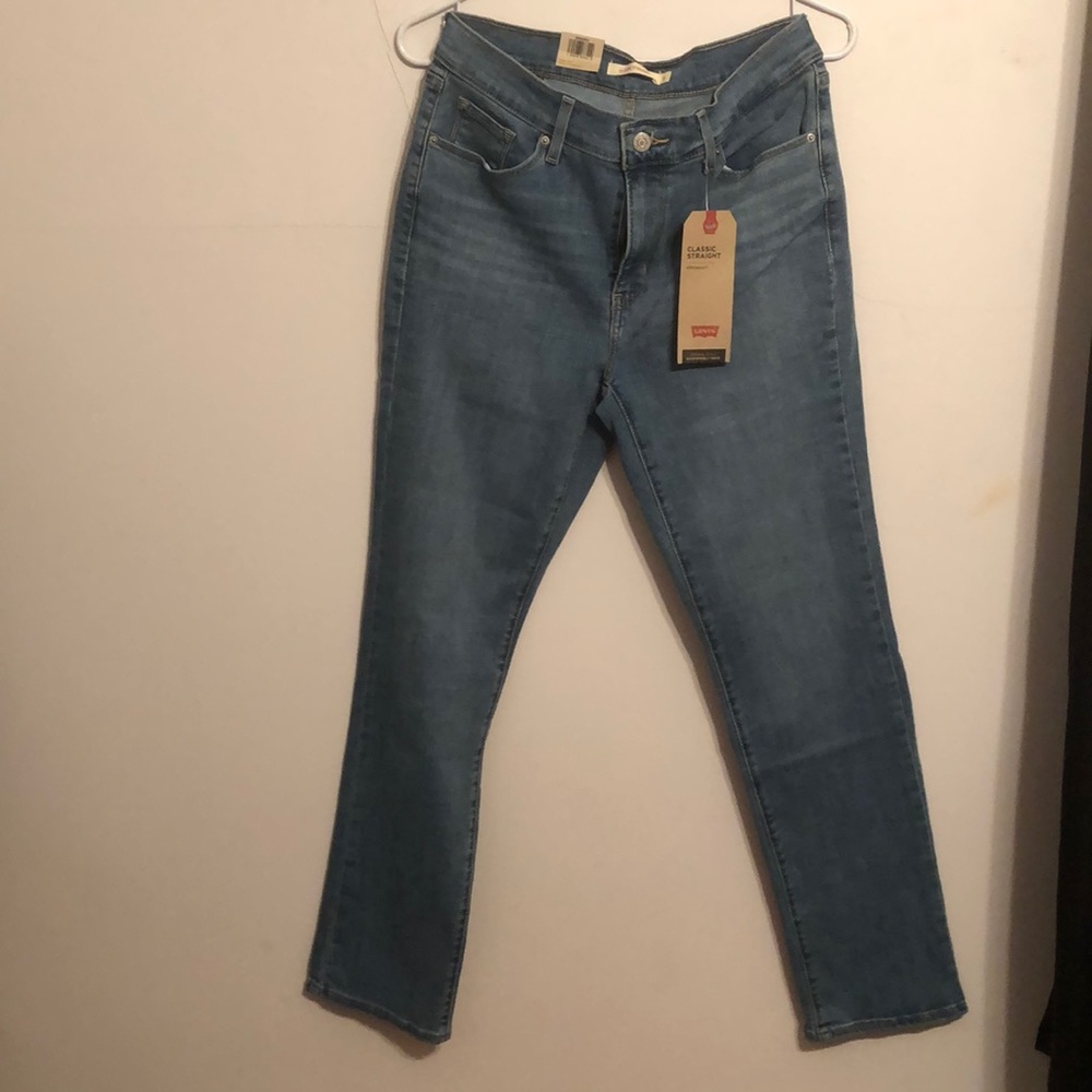 NWT Levi’s Jeans Classic Straight Fit